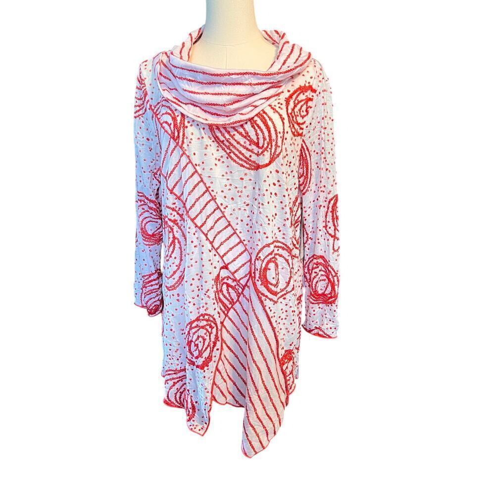 Ali Miles Red/White Cowl Neck, 3/4 Sleeve Tunic Top. Size Medium
